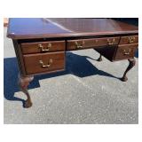 ETHAN ALLEN CHIPPENDALE DESK