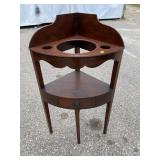 19TH CENTURY CORNER WASHSTAND