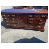 THOMASVILLE 11 DRAWER CHERRY DRESSER