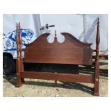 SOLID CHERRY KING SIZE POSTER BED
