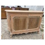 OAK COUNTRY FRENCH LARGE 2 DOOR SERVER