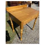 PINE TURN LEG LIFT TOP DESK