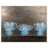 ANCHOR HOCKING BLUE MAYFAIR OPEN ROSE CREAMER AND