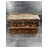 ANTIQUE VICTORIAN DOLL TRUNK WITH TRAY