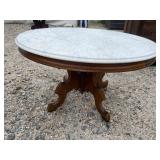 WALNUT VICTORIAN OVAL COFFEE TABLE