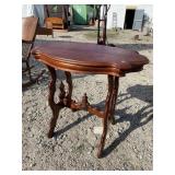 WALNUT VICTORIAN TURTLE TOP TABLE