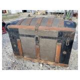 EXCEPTIONAL EMBOSSED DOME TOP TRUNK WITH