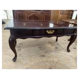 CHERRY QUEEN ANNE TABLE WITH 1 DRAWER