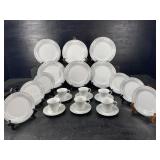 CROWN MING FINE CHINA 24 PIECES