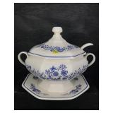 BLUE ONION TUREEN UNDERPLATE AND LADEL