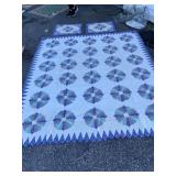 DRESON PLATE SPREAD WITH MATCHING SHAMS