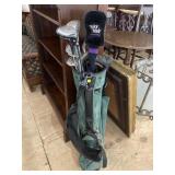 SET OF MENS GOLF CLUBS