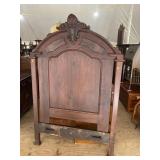 WALNUT VICTORIAN SINGLE HEAD BOARD