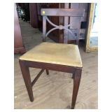 MAHOGANY VANITY CHAIR 15 WIDE 12 DEEP 27 TALL 17