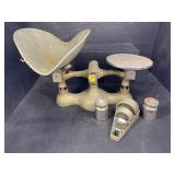 CAST CANDY SCALE WITH WEIGHTS