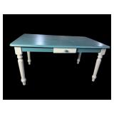 TURNED LEG ANTIQUE PLANTATION TABLE