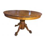 CLAW FOOT ROUND OAK PEDESTAL TABLE