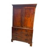 19TH CENT. MAHOGANY 2 PC LINEN PRESS