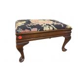 QUEEN ANNE WALNUT STOOL