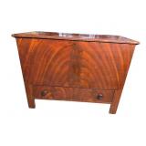 19TH CENTURY POPLAR GRAIN PAINTED BLANKET BOX