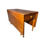 19TH CENT. PINE TURNED LEG DROP LEAF TABLE