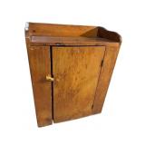 19TH CENTURY PINE HANGING 1 DOOR CUPBOARD