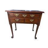 19TH CENT. MAHOGANY QUEEN ANNE LOWBOY