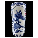 ORIENTAL PORCELAIN UMBRELLA STAND