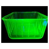 LARGE URANIUM SQUARE REFRIGERATOR DISH