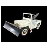 TONKA PRESSED STEEL AND PLASTIC JEEP WRECKER