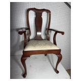 HENKEL HARRIS BLACK CHERRY QUEEN ANNE ARM CHAIR