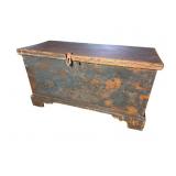19TH CENT. EXPOSED DOVETAIL BLANKET BOX