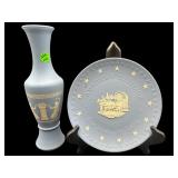 2 PC LOT WEDGWOOD PLATE & AVON HELLENIC VASE