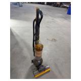 DYSON VACUUM CLEANER