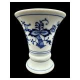 BLUE ONION PORCELAIN 4.5 IN VASE
