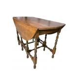 IMPERIAL FURNITURE WALNUT GATELEG DROPLEAF TABLE