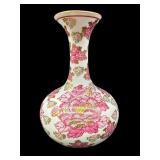 JAPAN GOLD IMARI HAND PAINTED VASE