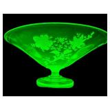 LARGE ELEGANT GREEN URANIUM PEDESTAL CENTER BOWL