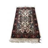 1 FT 3 IN X 2 FT 3 IN HANDMADE CARPET