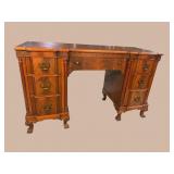 FLAMED MAHOGANY CHIPPENDALE BLOCK FRONT VANITY