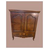 WALNUT COUNTRY FRENCH STYLE BAR