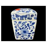 ORIENTAL BLUE AND WHITE PORCELAIN COVERED JAR