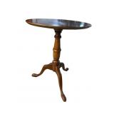 SOLID MAHOGANY PEDESTAL ROUND TABLE