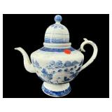 LARGE ANTIQUE ORIENTAL BLUE AND WHITE PORCELAIN