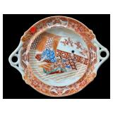 ANTIQUE LARGE IMARI PORCELAIN 2 HANDLE FOOTED