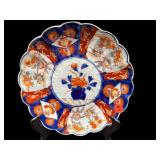 ANTIQUE IMARI PORCELAIN SCALLOPED PLATE