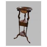 SOLID MAHOGANY FINE ART FURNITURE WIG STAND