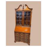 JASPER SOLID CHERRY CHIPPENDALE BUBBLE GLASS