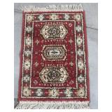 2FT 3IN X 1FT 5IN MACHINE MADE PRAYER RUG