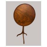 19TH CENT. MAHOGANY PEDESTAL TILT TOP TABLE